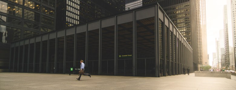 Life satisfaction and&nbsp;income