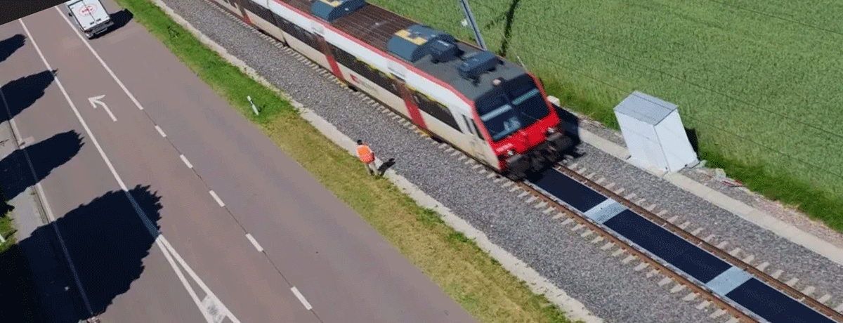 Should we put solar panels on railway&nbsp;lines?